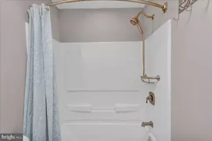 3355 S Keswick Rd, Philadelphia, PA 19114 - Photo 15