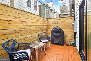 754 N Croskey St, Philadelphia, PA 19130 - Photo 9