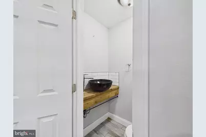 654 N 36th Street, Philadelphia, PA 19104 - Photo 5