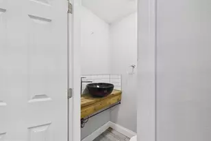 654 N 36th St, Philadelphia, PA 19104 - Photo 5