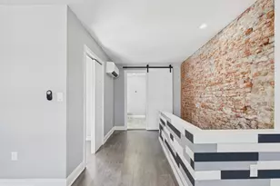 654 N 36th St, Philadelphia, PA 19104 - Photo 25