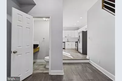 654 N 36th Street, Philadelphia, PA 19104 - Photo 7