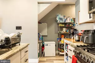 1239 N 19th St, Philadelphia, PA 19121 - Photo 9