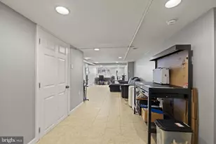 723 S 58th St, Philadelphia, PA 19143 - Photo 23