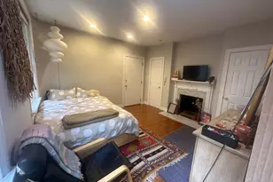 910 Clinton St, Philadelphia, PA 19107 - Photo 1