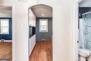 8006 Lawndale St, Philadelphia, PA 19111 - Photo 9