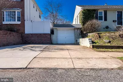 8006 Lawndale St, Philadelphia, PA 19111 - Photo 3