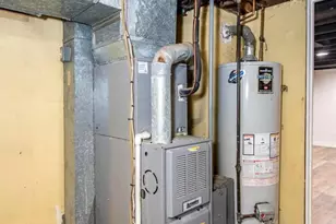 8006 Lawndale St, Philadelphia, PA 19111 - Photo 39