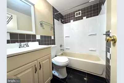 2101 Chestnut Street #1807, Philadelphia, PA 19103 - Photo 11