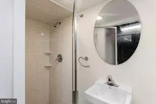 2416 S Bouvier St, Philadelphia, PA 19145 - Photo 23