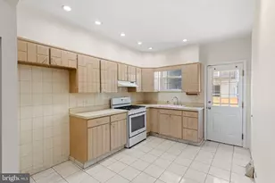 2416 S Bouvier St, Philadelphia, PA 19145 - Photo 7