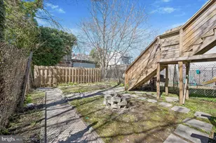 636 N 40th St, Philadelphia, PA 19104 - Photo 35