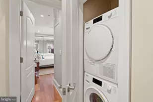 2049 Walnut St, Philadelphia, PA 19103 - Photo 11