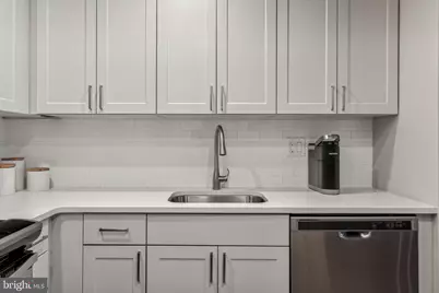 875 Sansom Street #1701, Philadelphia, PA 19106 - Photo 9