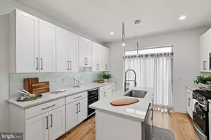 2339 Dickinson St, Philadelphia, PA 19146 - Photo 9