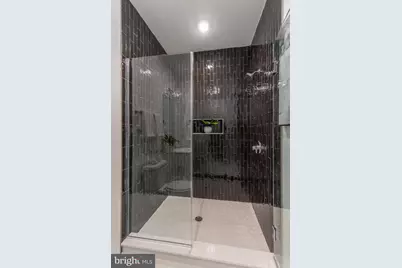 710 N 16th Street #302, Philadelphia, PA 19130 - Photo 11