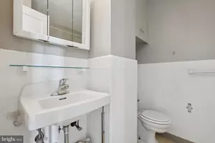 2031 Locust St, Philadelphia, PA 19103 - Photo 7