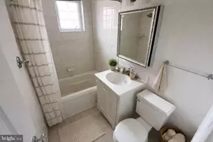 1104 Lombard St, Philadelphia, PA 19147 - Photo 9