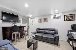 8660 Forrest Ave, Philadelphia, PA 19150 - Photo 17