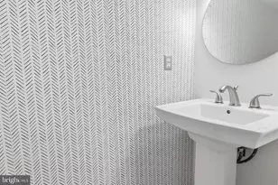 736 S 6th St, Philadelphia, PA 19147 - Photo 11