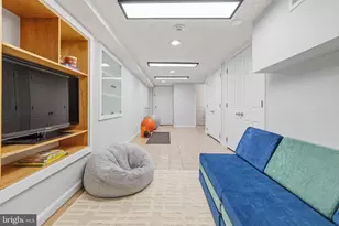 736 S 6th St, Philadelphia, PA 19147 - Photo 9