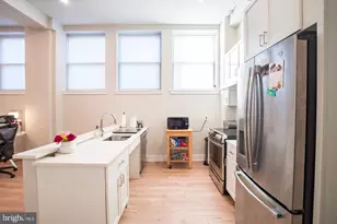 1300 S 19th St, Philadelphia, PA 19146 - Photo 5