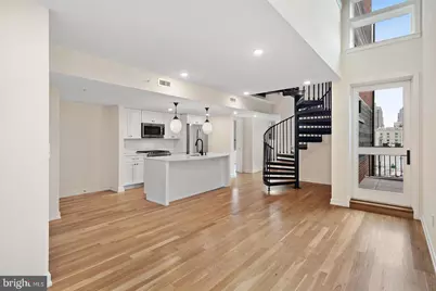 806 N 2nd Street #TOP 2 FLOORS FRONT, Philadelphia, PA 19123 - Photo 1