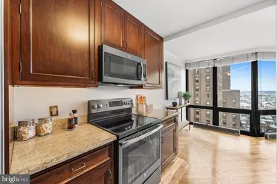 2018 Walnut Street #21L, Philadelphia, PA 19103 - Photo 5