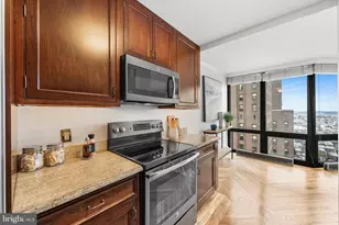 2018 Walnut St, Philadelphia, PA 19103 - Photo 5