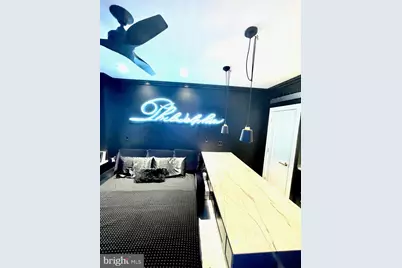 1324 Locust #429, Philadelphia, PA 19107 - Photo 11