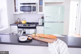 1518 Spruce St, Philadelphia, PA 19102 - Photo 3