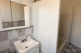 5717 Kingsessing Ave, Philadelphia, PA 19143 - Photo 11