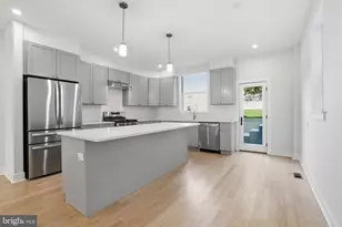 222 Hermitage St, Philadelphia, PA 19127 - Photo 7