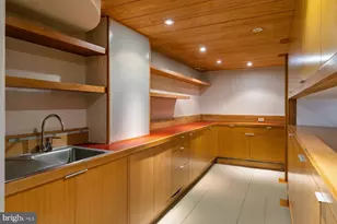 307 S Chadwick St, Philadelphia, PA 19103 - Photo 17