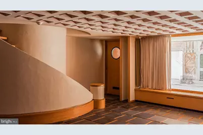 307 S Chadwick Street, Philadelphia, PA 19103 - Photo 7