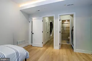 618 N 35th St, Philadelphia, PA 19104 - Photo 9