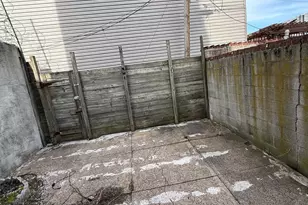 2423 E Allegheny Ave, Philadelphia, PA 19134 - Photo 9