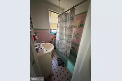 2441 S Hutchinson Street, Philadelphia, PA 19148 - Photo 5