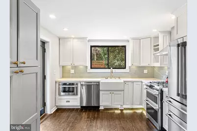 869 N 27th Street, Philadelphia, PA 19130 - Photo 9