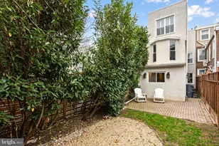 869 N 27th St, Philadelphia, PA 19130 - Photo 33