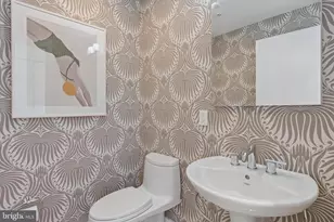 1101 Locust St, Philadelphia, PA 19107 - Photo 29