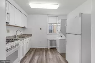 2440 Carpenter St, Philadelphia, PA 19146 - Photo 3