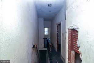 2453 N Bouvier St, Philadelphia, PA 19132 - Photo 7