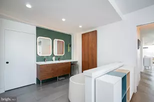 220 Locust St, Philadelphia, PA 19106 - Photo 11