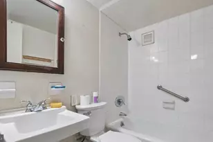 210 Locust St, Philadelphia, PA 19106 - Photo 3