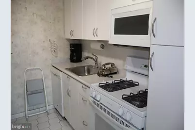 604 S Washington Square #2411, Philadelphia, PA 19106 - Photo 17