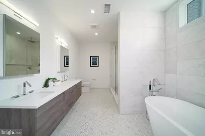 142R S Front Street, Philadelphia, PA 19106 - Photo 15