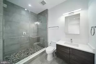 142R S Front St, Philadelphia, PA 19106 - Photo 23