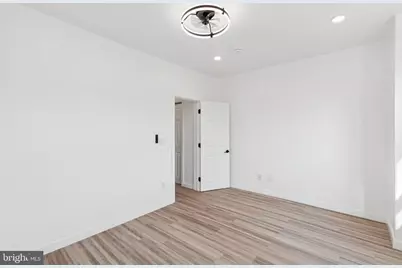 2242 S Bonsall Street, Philadelphia, PA 19145 - Photo 17