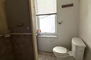 2237 Pierce St, Philadelphia, PA 19145 - Photo 9